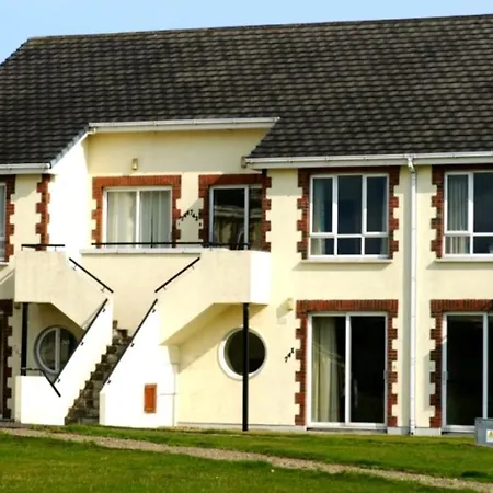 Bay Apartment *